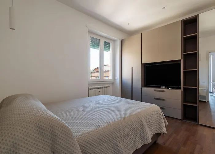 Guesthost - Tiburtina Flats With Terrace *