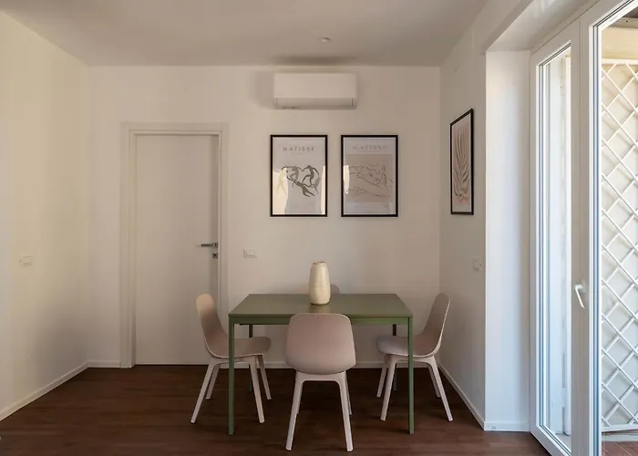 Daire Guesthost - Tiburtina Flats With Terrace *