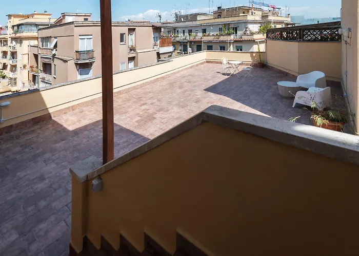 Guesthost - Tiburtina Flats With Terrace * רומא