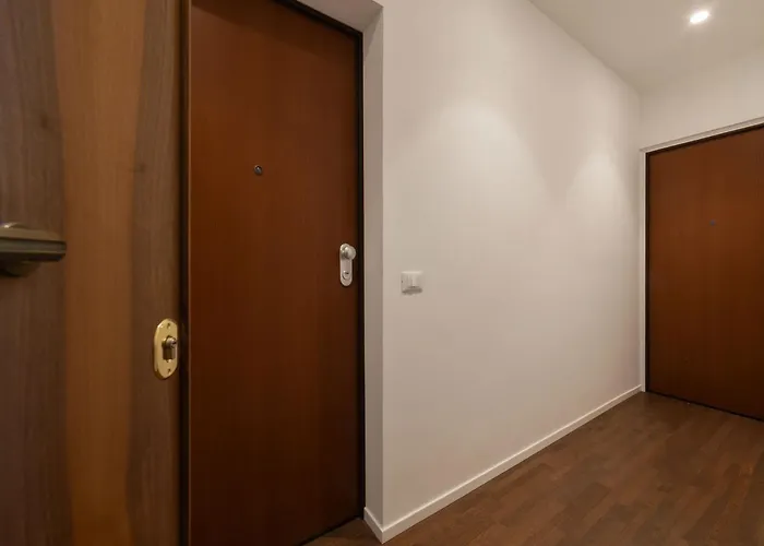 Guesthost - Tiburtina Flats With Terrace Daire Roma