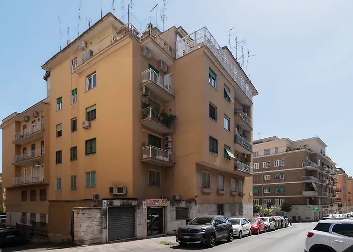Guesthost - Tiburtina Flats With Terrace Daire Roma